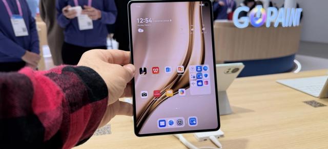 HarmonyOS 7 schimbă modul de alimentare al Huawei MatePad Mini – la utilizare intensă, energia de la încărcător poate merge direct către dispozitiv, reducând încălzirea bateriei