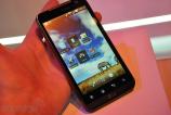 lg_revolution_hand_on_11.jpg