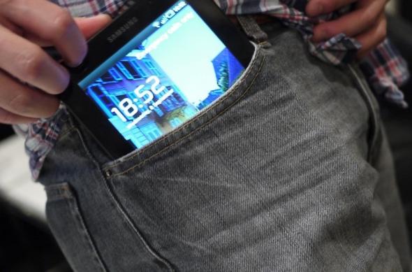 Marea buzunareala: Samsung Galaxy Tab, tablet de buzunar? (Video): samsung_galaxy_tab_13.jpg