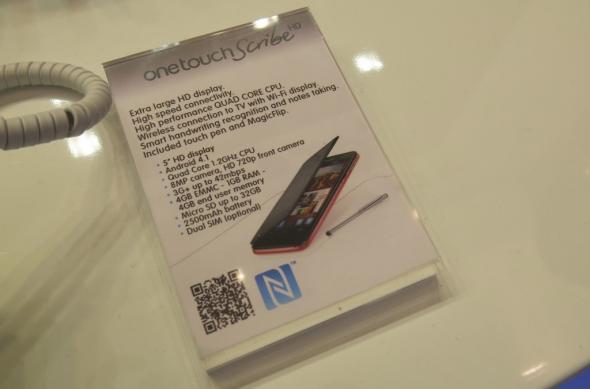 MWC 2013: Alcatel One Touch Scribe HD, un prim phablet al companiei (Video): alcate_one_touch_scribe_hd_04jpg.jpg