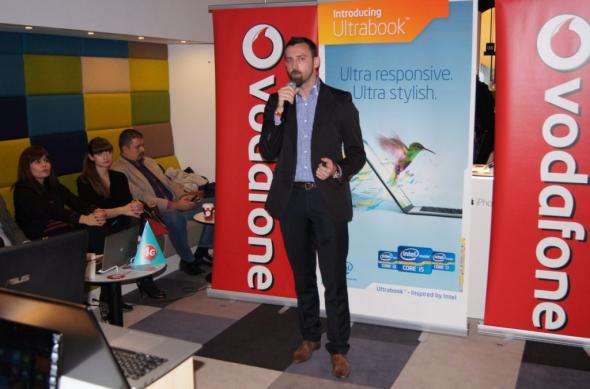 Lansare Vodafone pentru tablete și portabile ASUS cu Windows RT / Windows 8 [video]: lansare_vodafone_asus_6.jpg