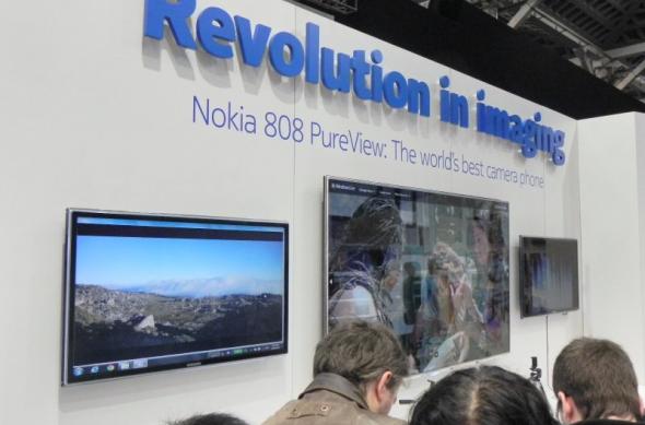 MWC 2012: Standul Nokia din Barcelona, definit de spiriduși, căști glossy, popcorn gratis! (Video): dscn0062jpg.jpg