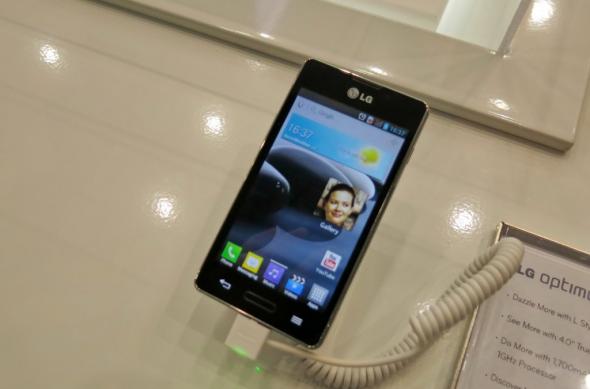 MWC 2013: LG Optimus L5 II Într-un scurt preview, telefon de buget al anului 2013 (Video): lg_optimus_l5_ii_01jpg.jpg
