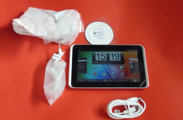HTC Flyer, prima tabletă Gingerbread cu HTC Sense scoasă din cutie (Video): p1200805jpg.jpg
