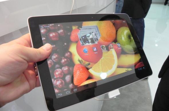 MWC 2012: Huawei MediaPad 10 FHD preview hands on - tableta quad core de 10 inch cu procesor Huawei (Video): dscn0874jpg.jpg