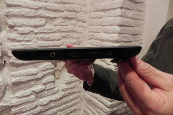 MWC 2011: Câteva minute În compania unei tablete Toshiba de 10 inch, direct din Barcelona (Video)