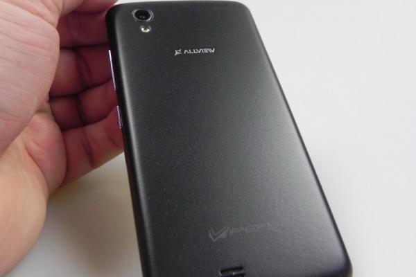 Allview V1 Viper e Review + Concurs: un telefon compact și chic, cu baterie acceptabilă și captură video bună (Video)
