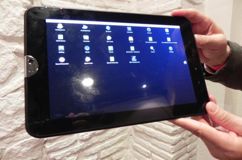 MWC 2011: Câteva minute În compania unei tablete Toshiba de 10 inch, direct din Barcelona (Video): dscn3521jpg.jpg