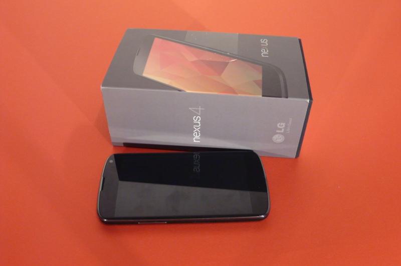 Google Nexus 4 unboxing: scoatem din cutie cel mai nou Google Phone, vine fără căști! (Video): p1300956jpg.jpg