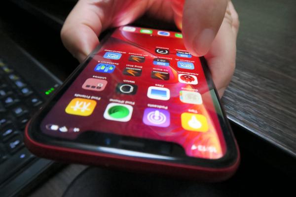 Apple iPhone XR: Benchmark-uri de top 3 2018, bate orice Android