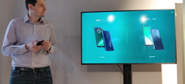 Motorola anunţă planuri şi estimări pentru anul 2019 în România: 100.000 de smartphone-uri vândute, cotă de piaţă de 5%