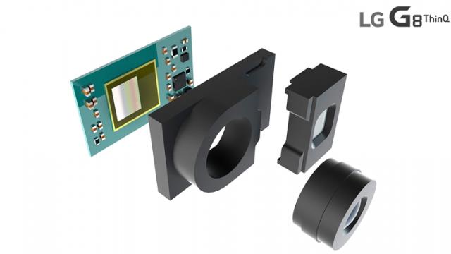 <b>LG G8 ThinQ va sosi cu o cameră 3D Time of Flight pentru selfie, realizată de Infineon</b>În ultima vreme s-a discutat mult despre faptul că Sony  a produs o cameră 3D Time of Flight, care va ajunge pe telefoanele flagship din 2019. Se zvoneşte că până şi iPhone-ul viitor sau LG G8 vor avea aşa ceva. Acum aflăm că LG
