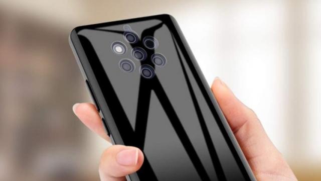 <b>Se confirmă procesorul Snapdragon 845 și cei doar 4 GB RAM pentru Nokia 9 Pureview, telefonul cu 5 camere foto în spate</b>Pe lângă terminale pliabile târgul de tehnologie Mobile World Congress 2019 din Barcelona ne rezervă și lansarea primului smartphone din lume cu mecanism de cameră Pentalens și anume Nokia 9 Pureview. Debutul acestui