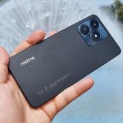 Am testat realme C53, un smartphone accesibil cu design îndrăzneț și display generos; Merită cumpărat?