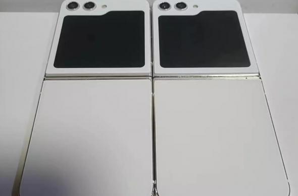 Samsung Galaxy Z Flip 5 - Machetă / Dummy: samsung-galaxy-z-flip5-dummy-unit-hands-on-video-leaks-out-771.jpg