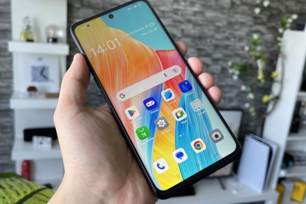OPPO A98 5G: Display generos, cu refresh rate crescut, luminos și bine calibrat