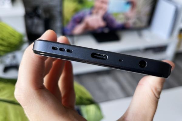 OPPO A98 5G: Acustica stereo bine echilibrată, cu mod Ultra integrat pentru un sunet mai puternic