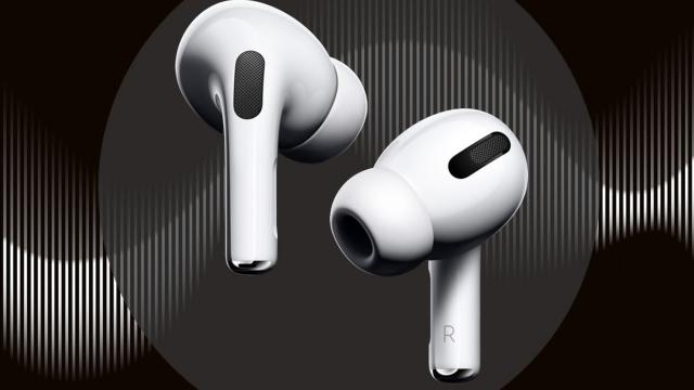 <b>Următoarea generaţie de Apple AirPods va monitoriza sănătatea, inclusiv cea a auzului</b>Apple lucrează la câteva îmbunătăţiri aduse căştilor AirPods, iar azi aflăm câteva detalii despre ele. Căştile vor începe să includă în sfârşit funcţii legate de sănătate