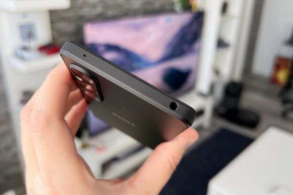 Sony Xperia 1 VI: Suită de conectivitate cum rar mai vezi, inclusiv jack audio, suport nativ Sony Alpha