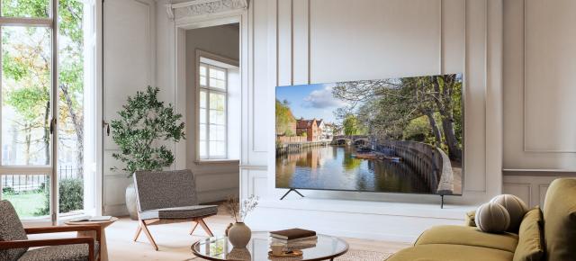 CES 2025: Panasonic anunță televizorul W95B Mini LED cu diagonale de până la 85 de inch, calibrare Prime Video și latență de top