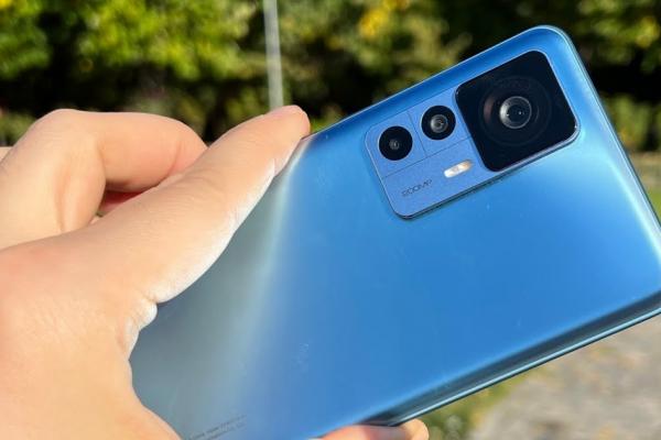 Xiaomi 12T Pro: Cameră bună în parc şi la concert, între high midrange şi flagship