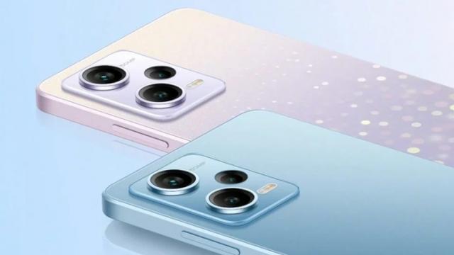 <b>Întreaga serie Redmi Note 12 apare în randări oficiale înainte de debut; Note 12 Pro, 12 Pro Plus, 12 Pro+ Track Edition</b>Pe 27 octombrie urmează să debuteze serie de telefoane Redmi Note 12. Ei bine, am tot avut parte de scăpări în ultimele zile cu privire la noul lineup, dar azi toate modelele și-au făcut apariția în fotografii oficiale. Astfel, aflăm detalii despre design