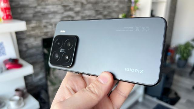 <b>Xiaomi 15: Benchmark-uri fierbinți, cu performanță veritabilă de Snapdragon 8 Elite, luptă cu giganții Ultra </b>Xiaomi 15 a fost unul dintre primele smartphone-uri cu procesor Snapdragon 8 Elite de pe piață, iar principala îngrijorare la orice procesor de nouă generație, unul flagship, ține de supraîncălzire. Descoperim din capitolul de față 