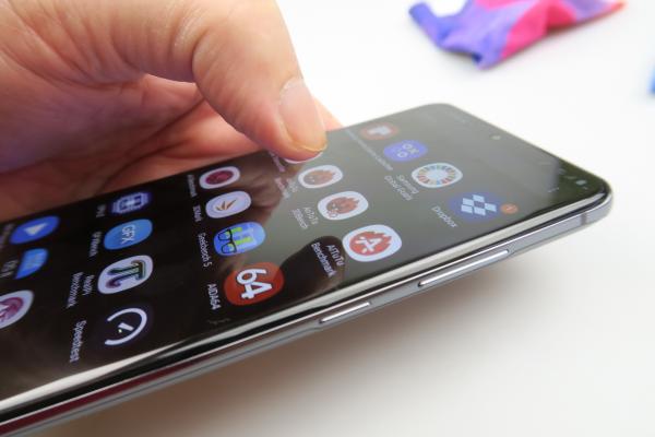 Samsung Galaxy S20 Ultra 5G: Benchmark-uri de top 3 și o ușoară supraîncălzire în condiții de solicitare maximă