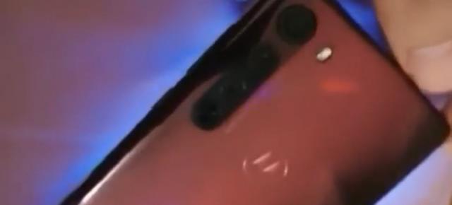 Motorola Edge scapă pe internet într-un prim și scurt video hands-on în care îi putem vedea partea frontală și spatele