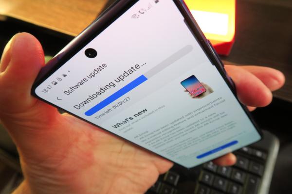 Samsung Galaxy S10 Lite: Benchmark-uri de flagship, peste Galaxy S10, S10+