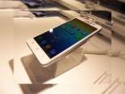 Lenovo S850 hands on preview: telefonul cu carcasă din sticlă face o impresie bună (Retro MWC 2014 - Video)