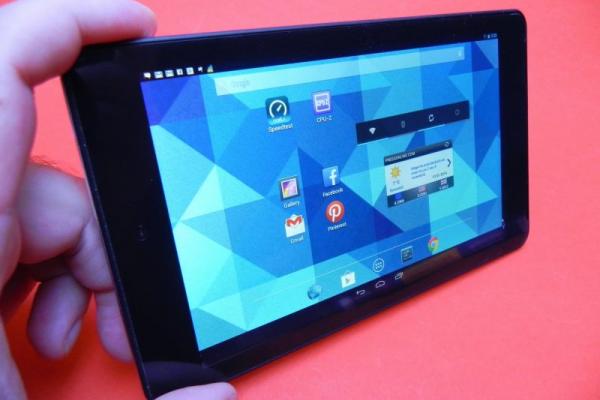 Evolio X7 Review: tabletă slim, rezoluție ridicată, un câștigător de 7 inch (Video)