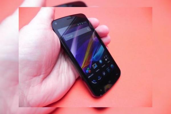 Allview A5 Quad review: dual SIM quad core accesibil cu o acustică excelentă (Video)