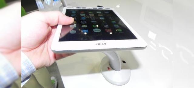 Acer Iconia A1-830 hands on preview: tabletă accesibilă cu carcasă din aluminiu și ecran de 7.9 inch (Retro MWC 2014 - Video)