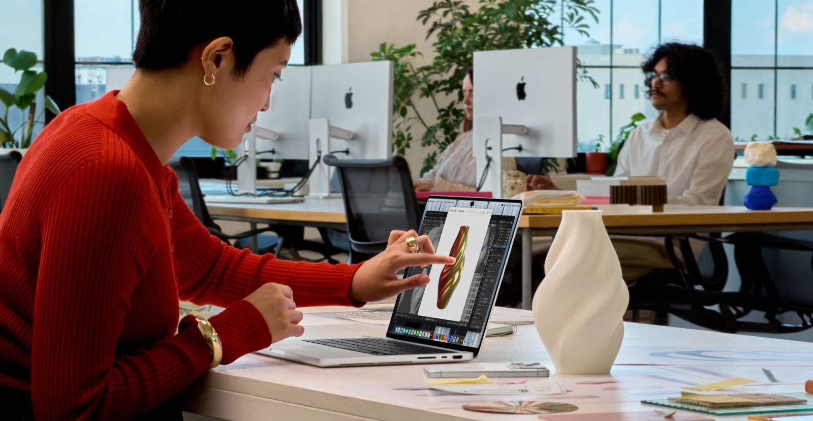 Preț și disponibilitate Apple MacBook Pro 2026 (14/16 inch) în România