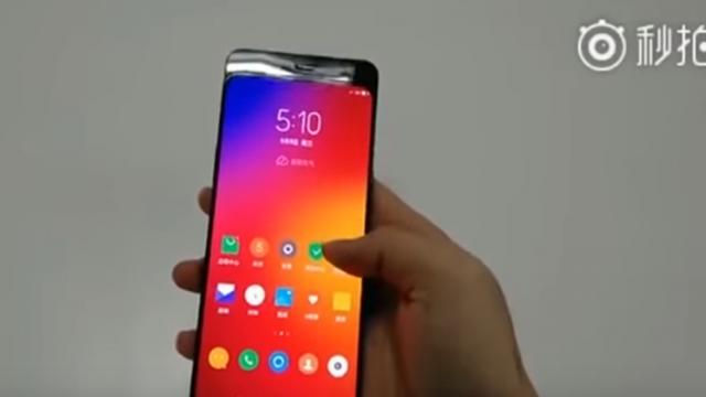<b>Lenovo Z5 Pro ni se dezvăluie într-un clip hands-on; Are mecanism slider pentru camera foto</b>După ce ne-au păcălit serios prin teaserele asociate smartphone-ului Z5 care se promova a fi un device cu raport screen-to-body uriaș, iată că cei de la Lenovo revin în scenă prin modelul Lenovo Z5 Pro. Acesta tocmai ce și-a făcut apariția 