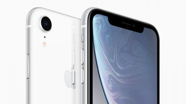 <b>Apple iPhone XR aduce corpul din sticlă colorat în mainstream, are cameră singulară şi ecran LCD de 6.1 inch</b>"iPhone-ul ieftin" aşteptat de toată lumea şi poreclit iPhone 9, iPhone SE 2 şi mai nou iPhone XR a devenit real în ultimele ore, împreună cu iPhone Xs şi iPhone Xs Max. iPhone XR renunţa la OLED şi trece la LCD, cu o diagonală de 6.1 inch, camera..