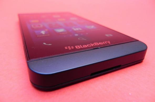 BlackBerry Z10 - Galerie foto Mobilissimo.ro: blackberry_z10_review_mobilissimo_ro_14jpg.jpg