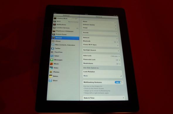Noul iPad (3) scos din cutie la Mobilissimo.ro! Display cristal, ambalaj identic cu iPad 2! (Video): p1270647jpg.jpg