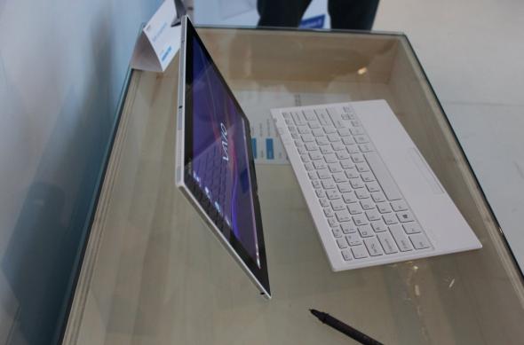 Impresiile formate de Sony VAIO Tap 11, cea mai subțire tabletă cu Windows 8 (video): sony_vaio_tap_11_mobilissimo_9jpg.jpg