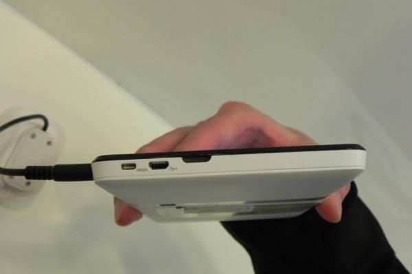 MWC 2011: Huawei Ideos S7 Slim prezentat În detaliu (Video)