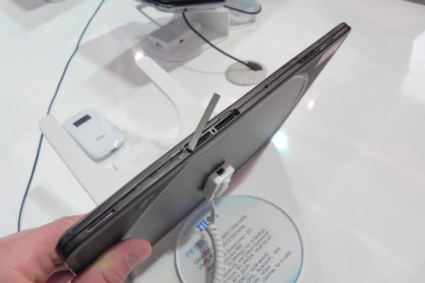 MWC 2012: ZTE PF100 preview - o nouă tableta quad core cu Android 4.0 (Video)
