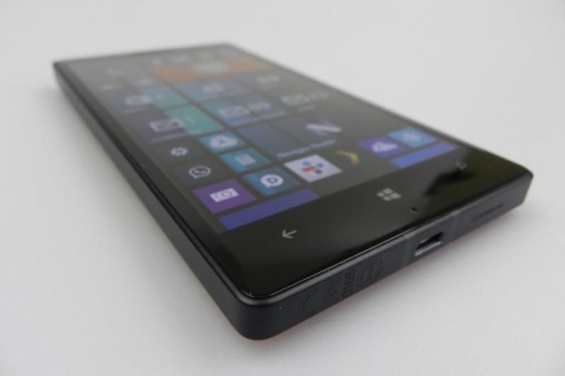 Nokia Lumia 930 review: "cărămida premium" cu acustică foarte bună și captură nocturnă excelentă lovește concurența (Video): nokia_lumia_930_review_011jpg.jpg