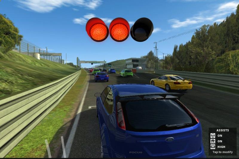 Real Racing 3 review: simulator cu upgrade-uri, damage și circuite variate, experiență ușor arcade (Video): real_racing_3_11.jpg