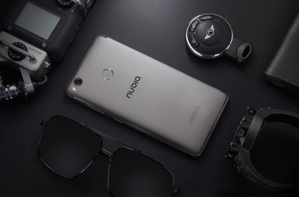 ZTE Nubia Z11 Mini S - Fotografii oficiale: ZTE Nubia Z11 Mini S (4).jpg