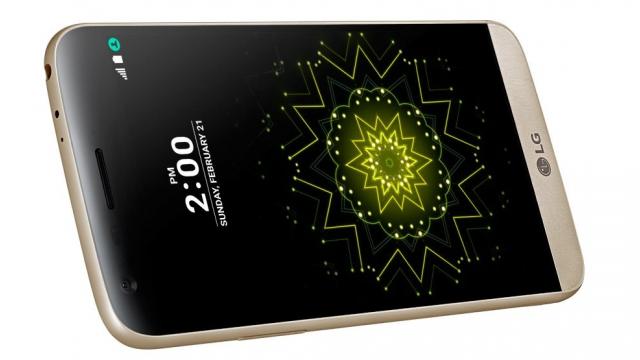 <b>LG G5 va primi actualizarea la Android 7.0 Nougat în Noiembrie; detaliu confirmat de un operator australian</b>Operatorul australian Optus a confirmat astăzi faptul că actualizarea la Android 7.0 Nougat va fi distribuită pe modelele LG G5 începând de luna viitoare, release care totuși ar putea ajunge mai devreme pe terminalele achiziționate la liber. Acest update 