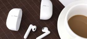 E LUNI e AMAZON: Timekettle M2 este o pereche de căști wireless in-ear care poate traduce în regim offline peste 40 de limbi în timp real