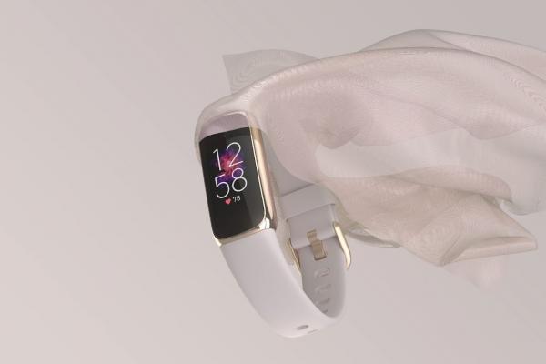 Fitbit Luxe devine oficială: brăţară elegantă de fitness, cu design metalic şi monitorizare stres
