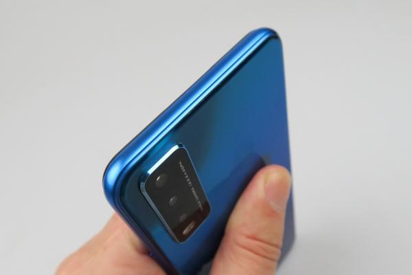 Vivo Y20s: Conectivitate WiFi surprinzătoare, dar şi microUSB jos
