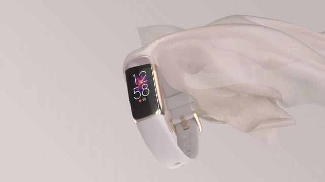 <b>Fitbit Luxe devine oficială: brăţară elegantă de fitness, cu design metalic şi monitorizare stres</b>Aşa cum ne-au arătat scăpările din urmă cu o săptămână, Fitbit chiar ne-a pregătit o brăţară nouă de fitness. Se numeşte Fitbit Luxe şi tocmai a debutat, având un design elegant, pe bază de metal, atât pentru curea, cât şi pentru corp